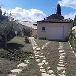 Holiday home Le Logis Du Moulin Avec Jacuzzi, A 800m De La Cite Medievale *