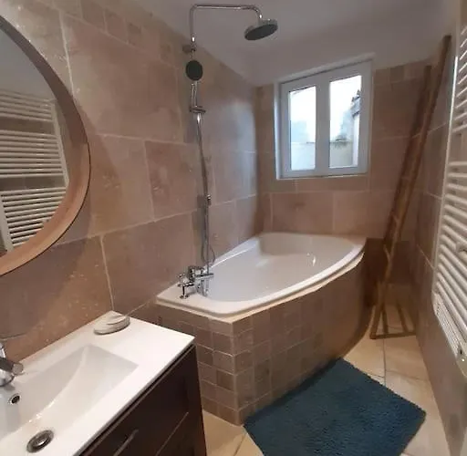 Le Logis Du Moulin Avec Jacuzzi, A 800m De La Cite Medievale *